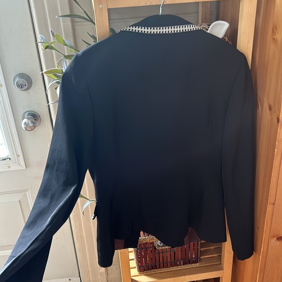 Louis Vuitton - Picture 7 of 7